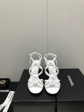 FLORAL HIGH HEEL SANDAL IN WHITE LAMBSKIN